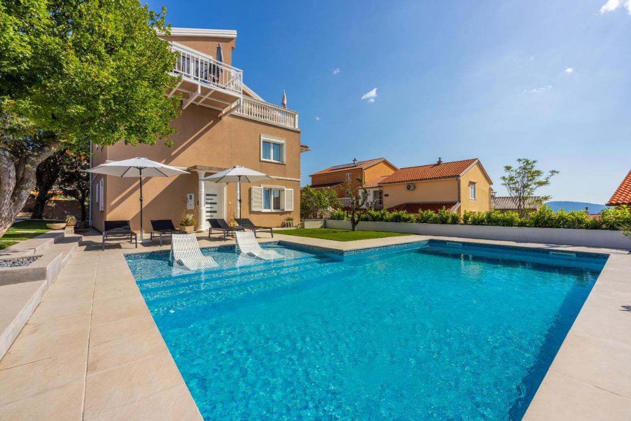 Apartments Panorama Novi Vinodolski Exterior photo